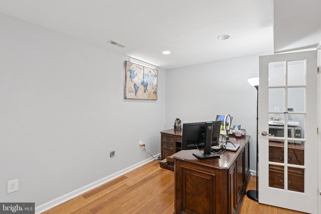 5402 LOGGERHEAD PLACE