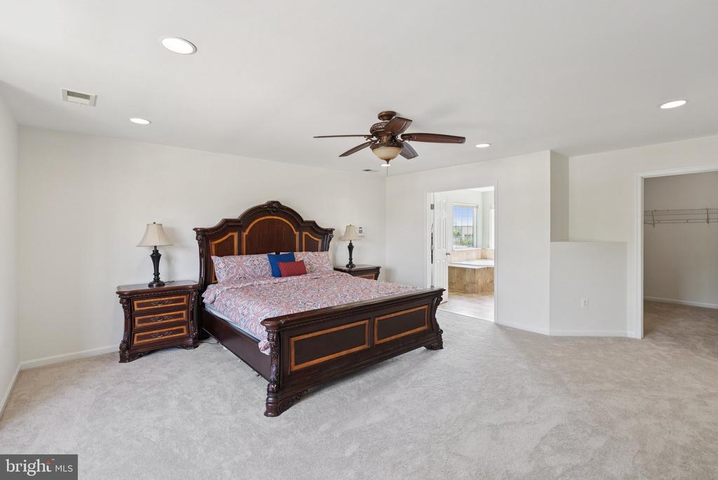 5402 LOGGERHEAD PLACE