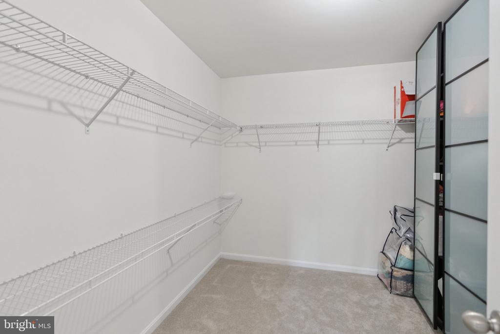 5402 LOGGERHEAD PLACE