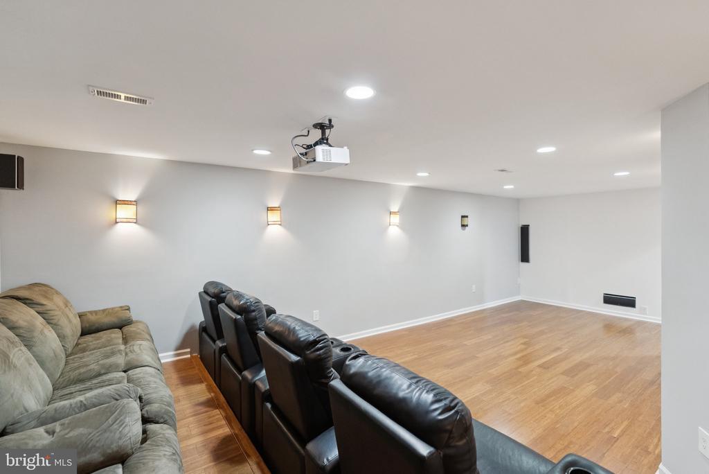 5402 LOGGERHEAD PLACE