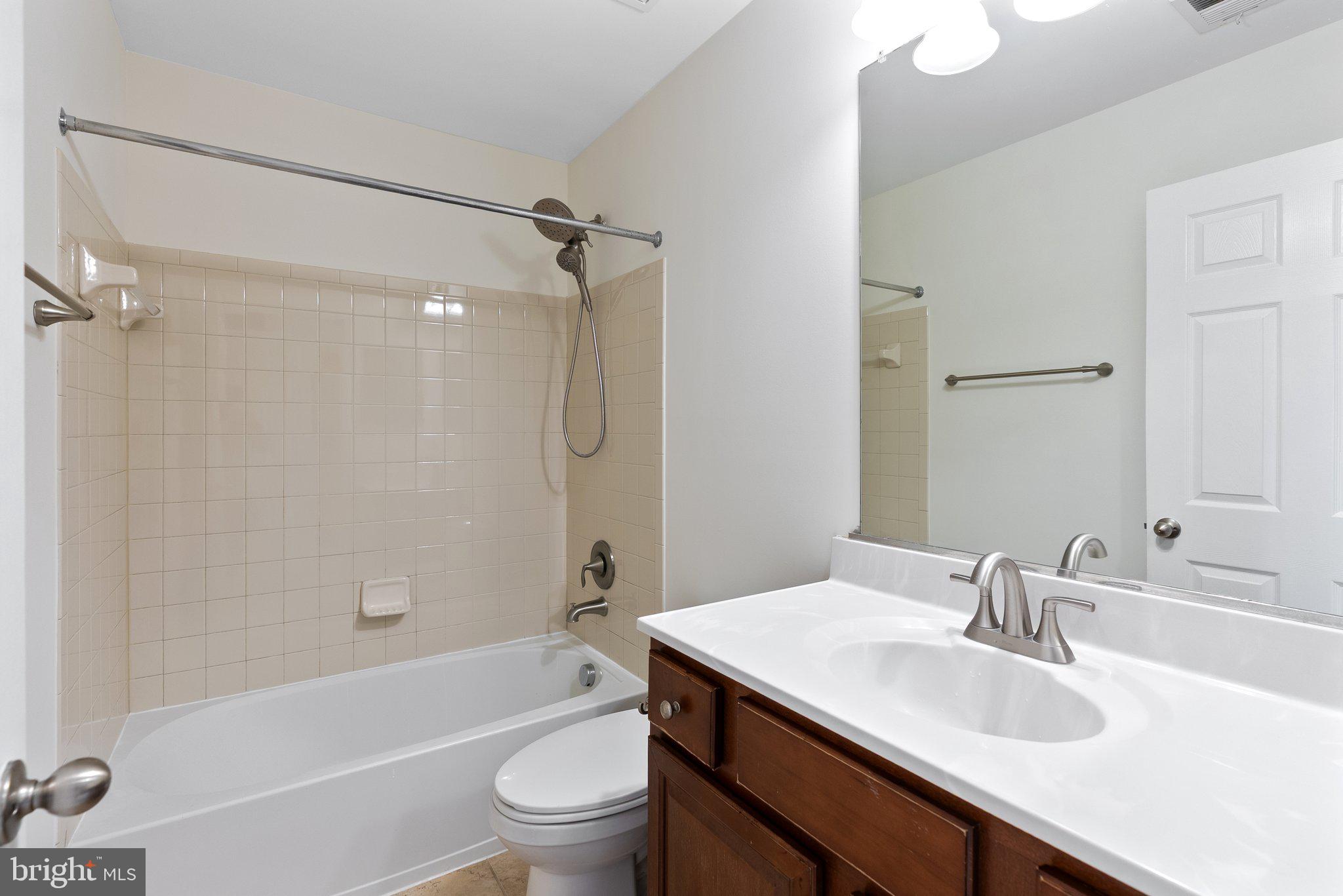 5402 LOGGERHEAD PLACE