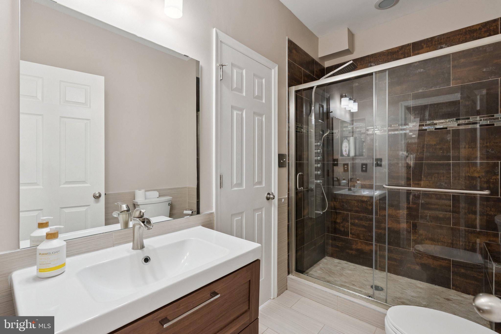 5402 LOGGERHEAD PLACE