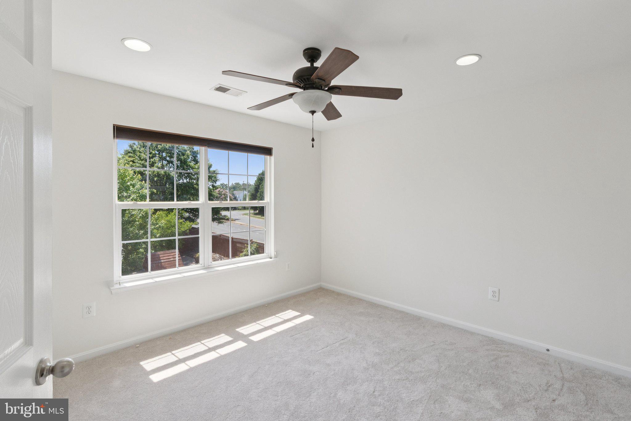 5402 LOGGERHEAD PLACE