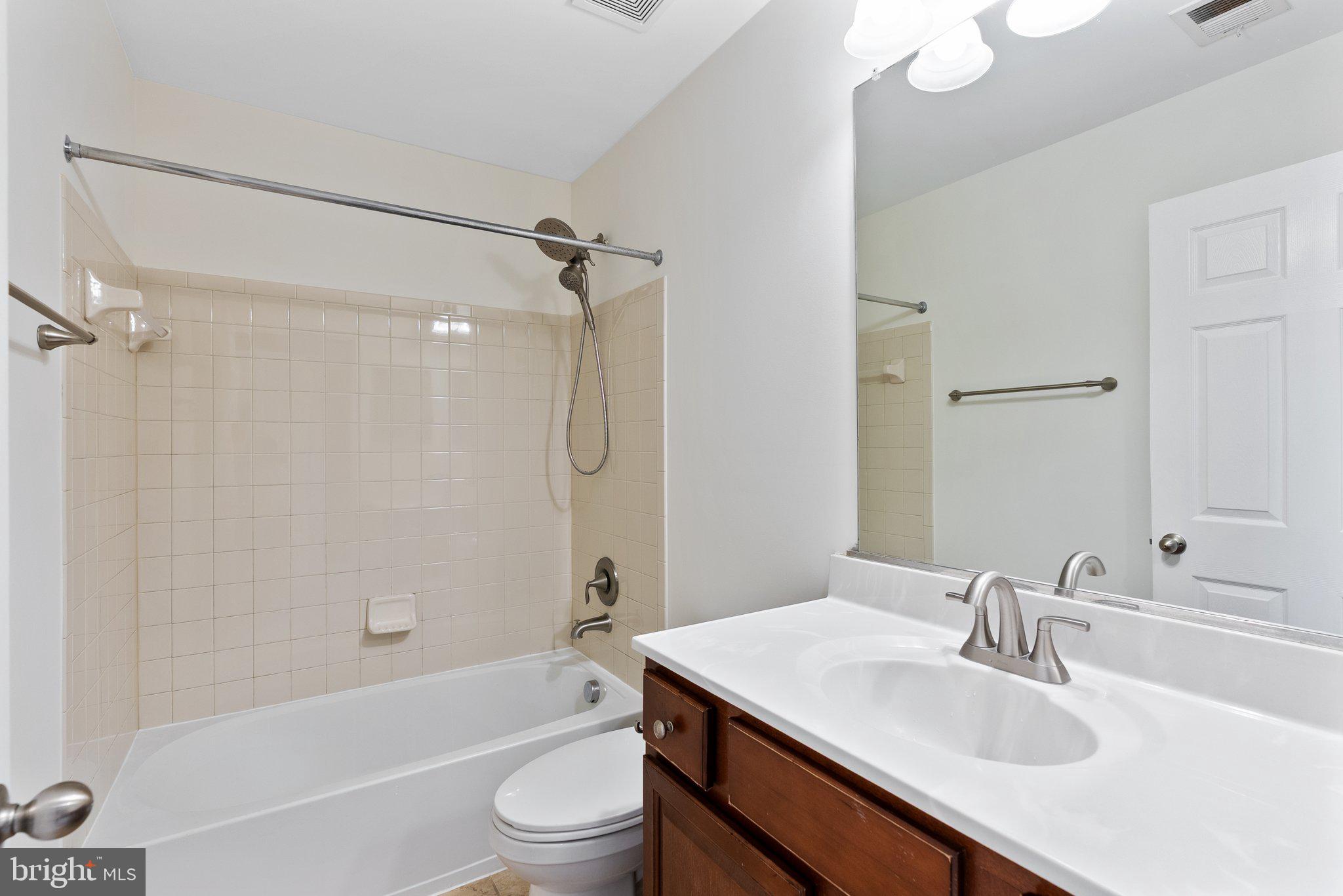 5402 LOGGERHEAD PLACE