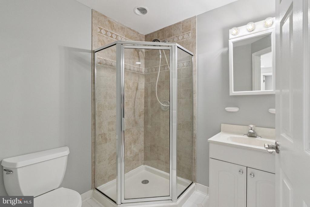3483 MADELYN COURT