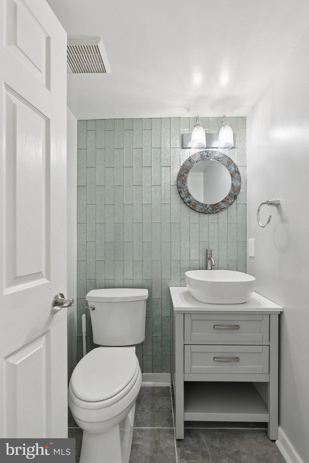 3483 MADELYN COURT