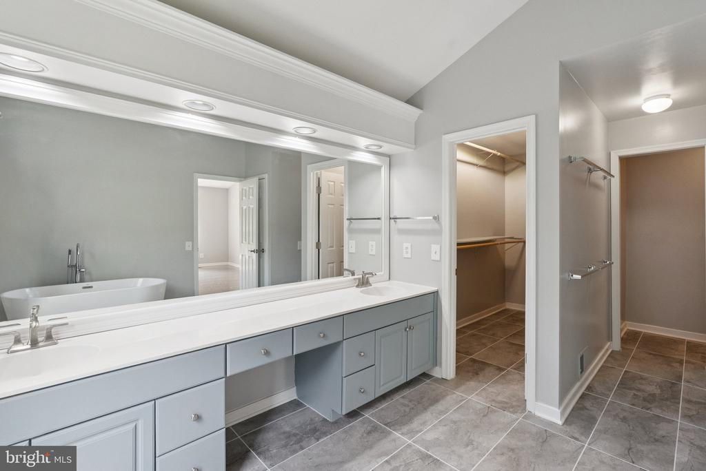 3483 MADELYN COURT