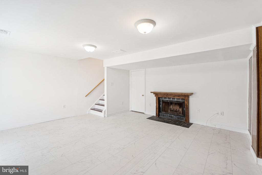 14844 CHERRYDALE DRIVE