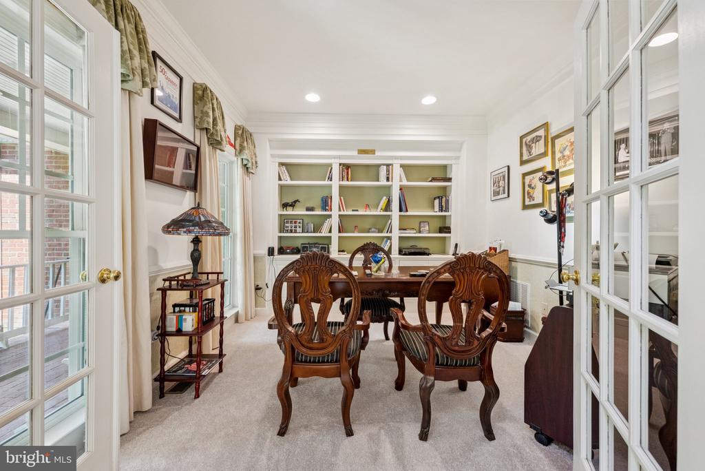 1719 WORTHY COURT