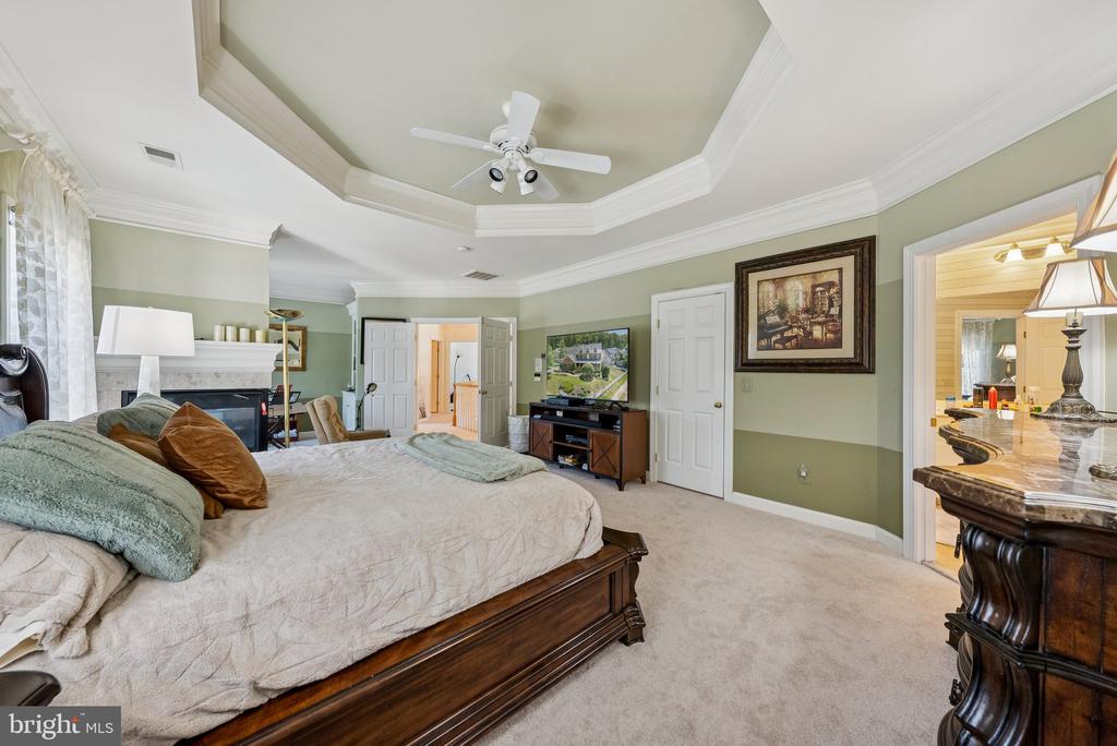1719 WORTHY COURT