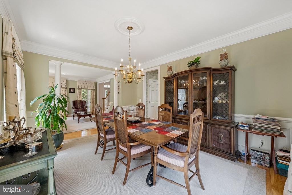 1719 WORTHY COURT