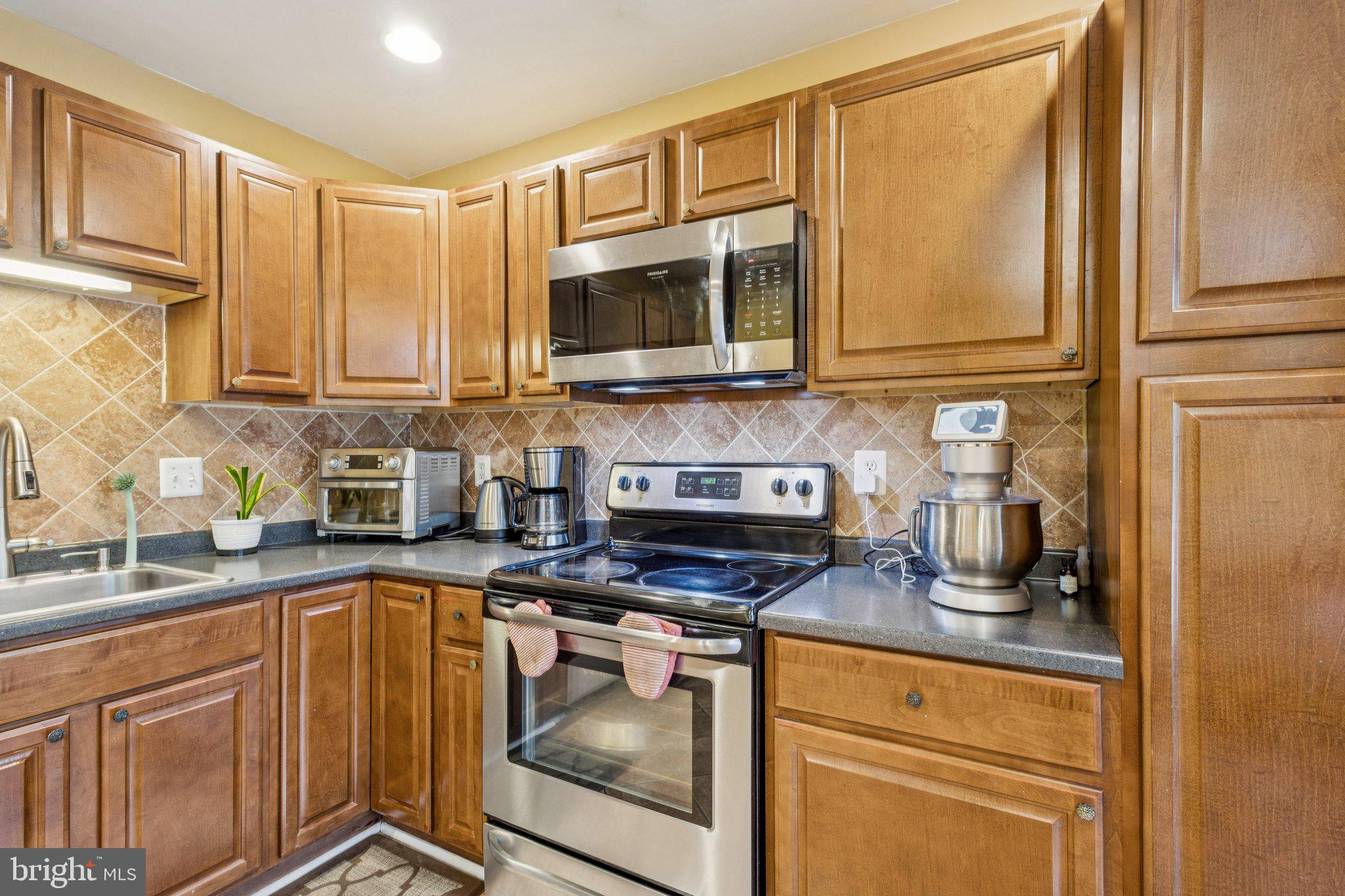4689 JOANNA COURT