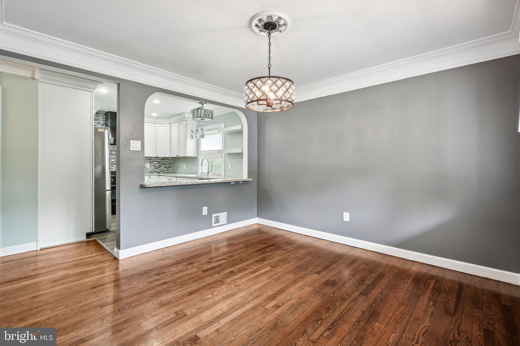 4006 DUBOIS COURT