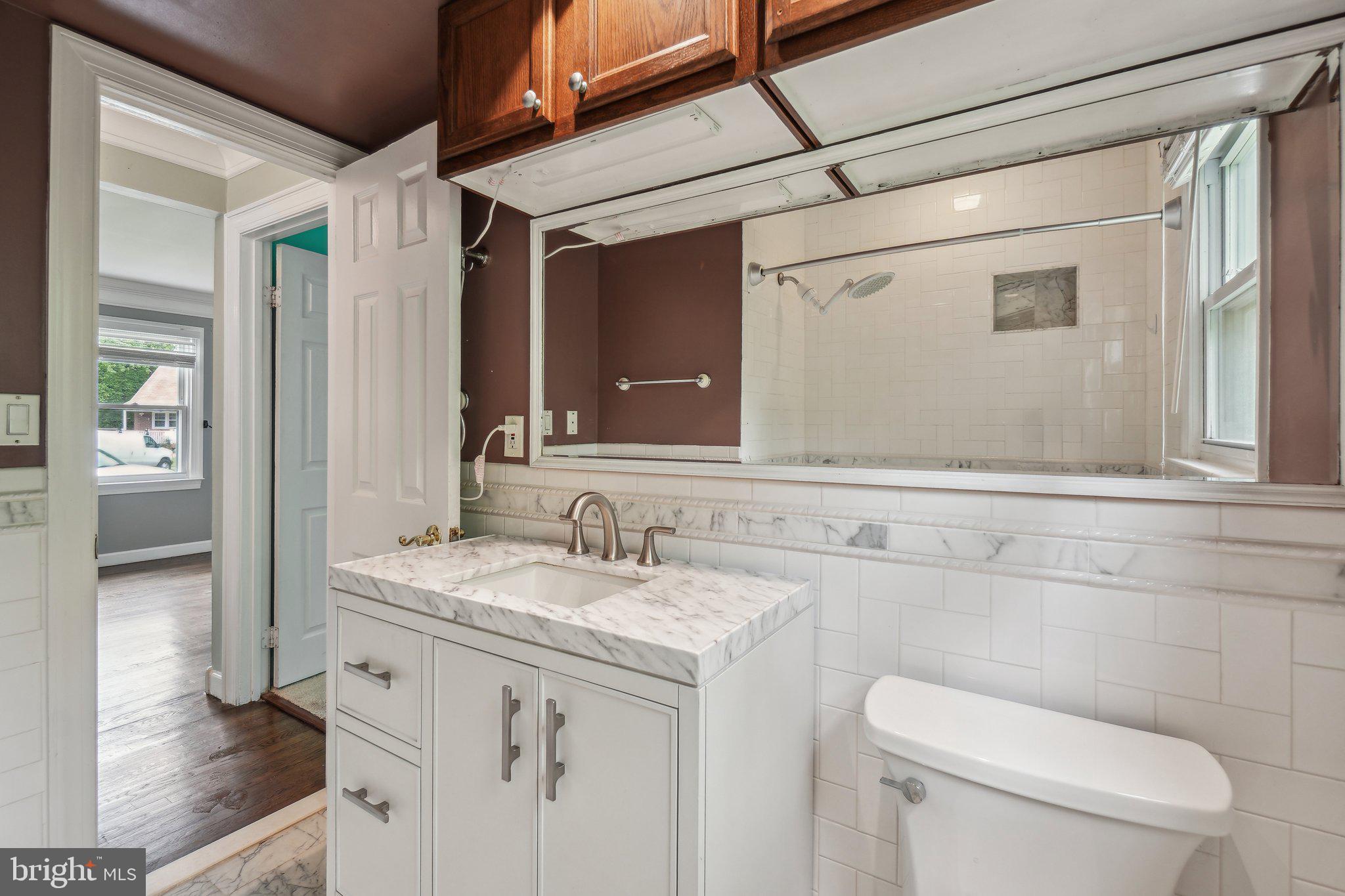 4006 DUBOIS COURT