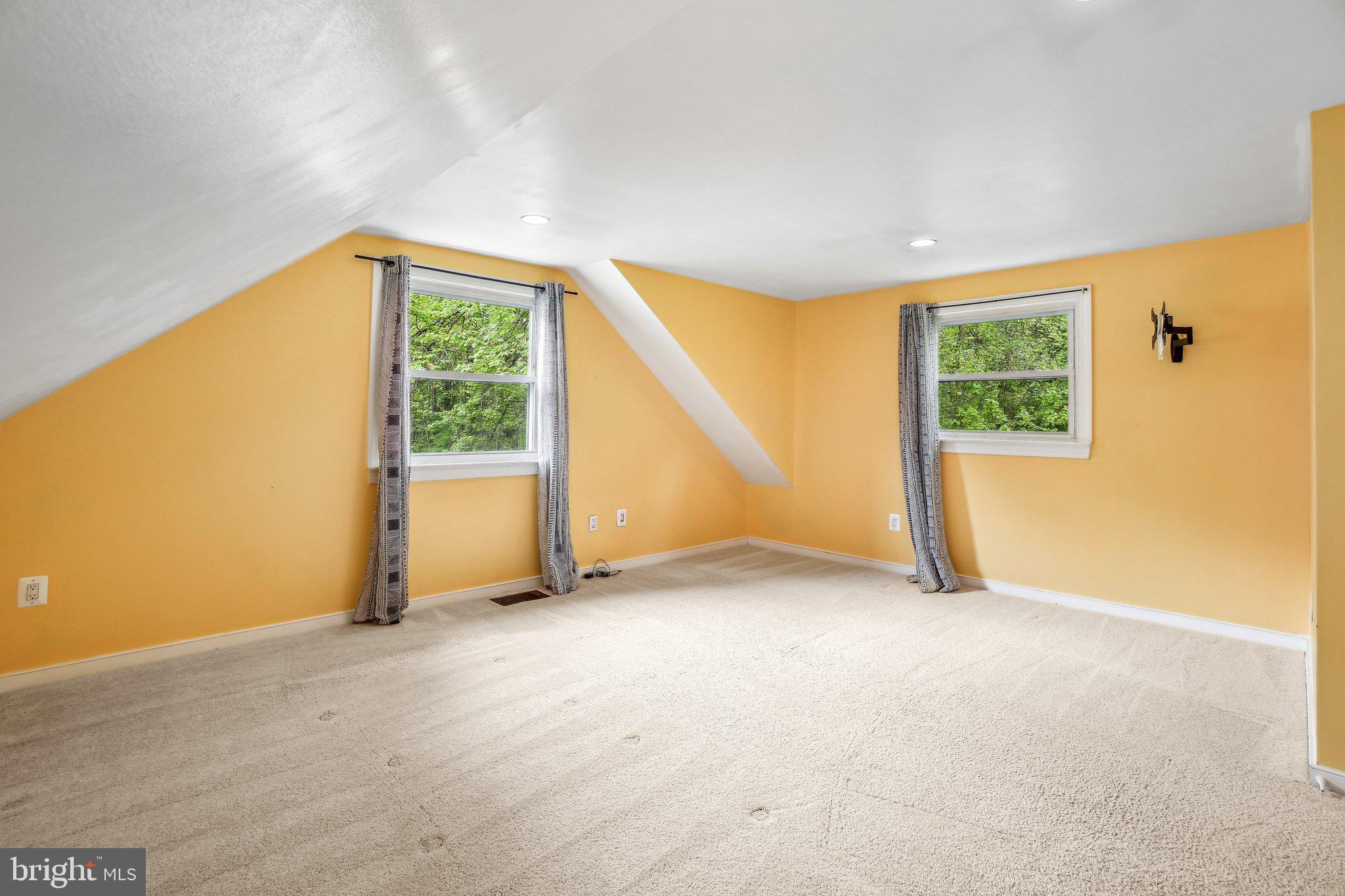 4006 DUBOIS COURT