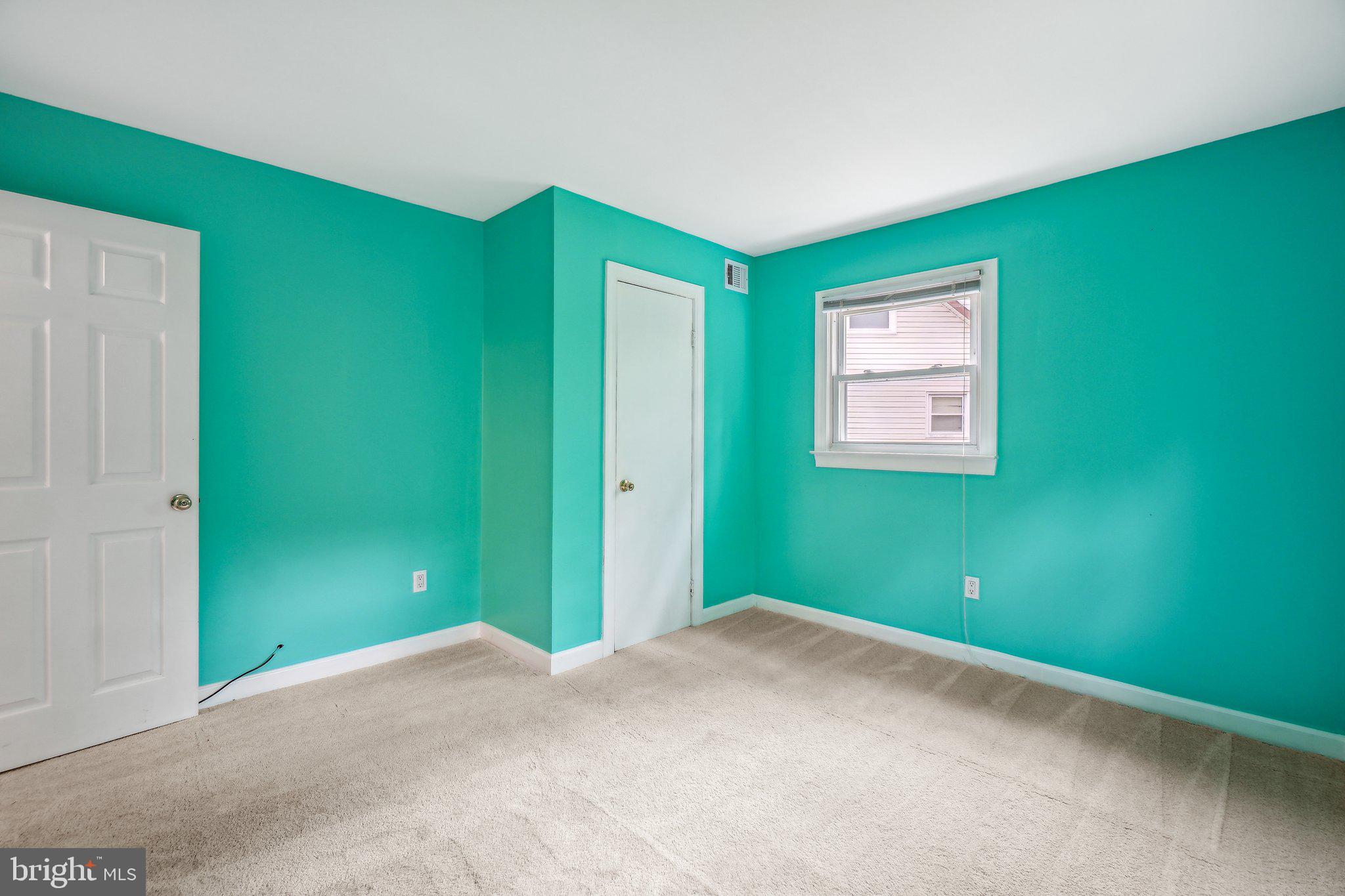 4006 DUBOIS COURT