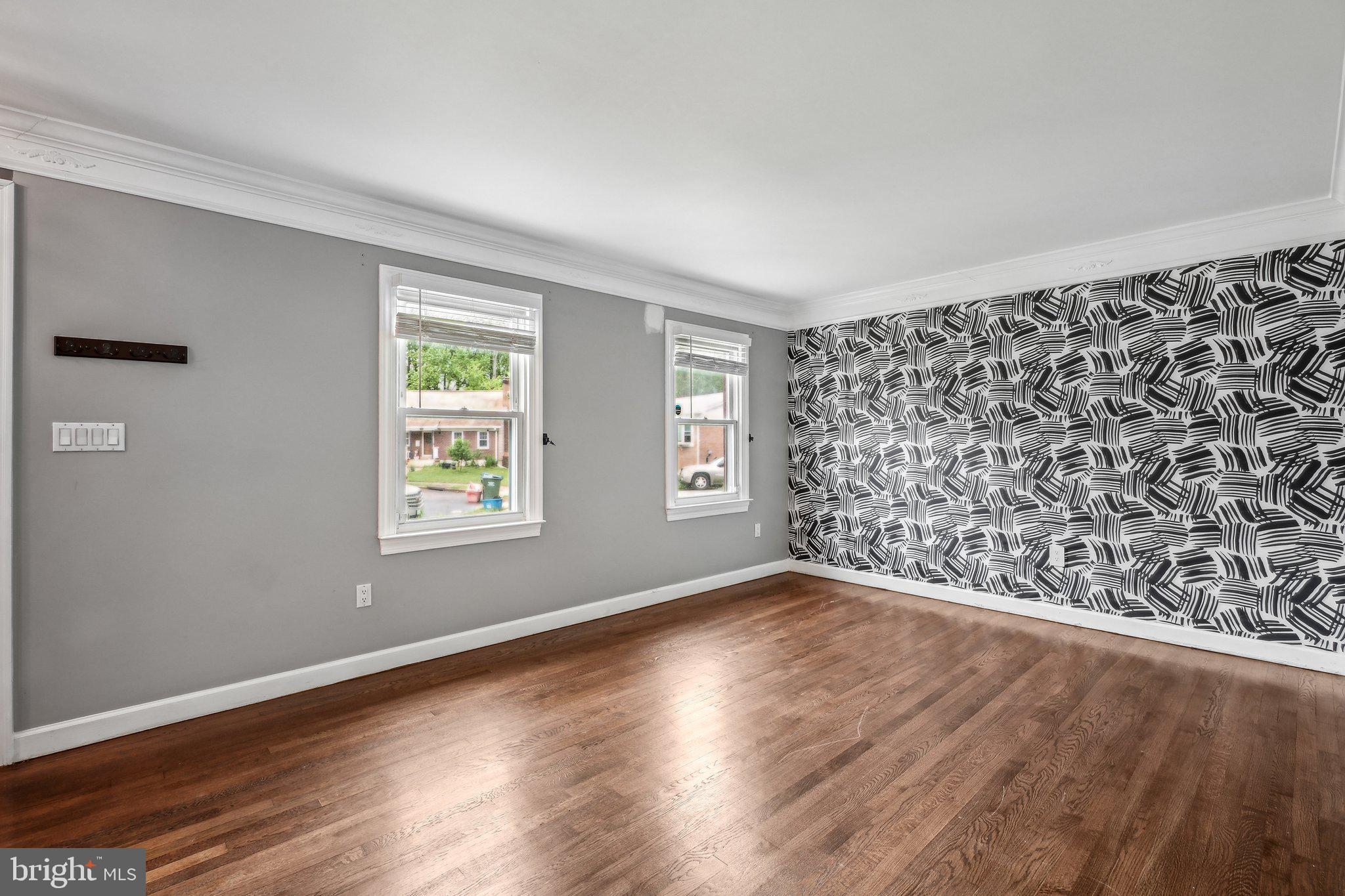 4006 DUBOIS COURT