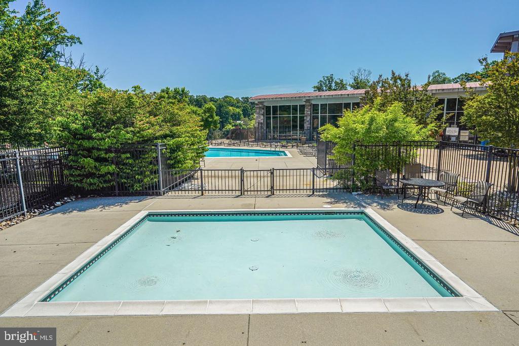 2576 EASTBOURNE DRIVE