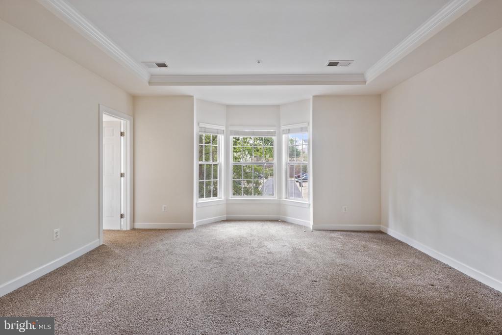 2576 EASTBOURNE DRIVE