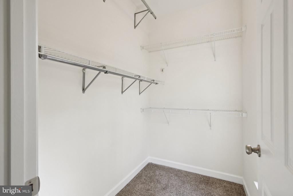 2576 EASTBOURNE DRIVE