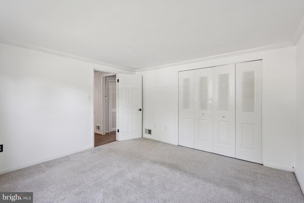 3925 FORGE DRIVE