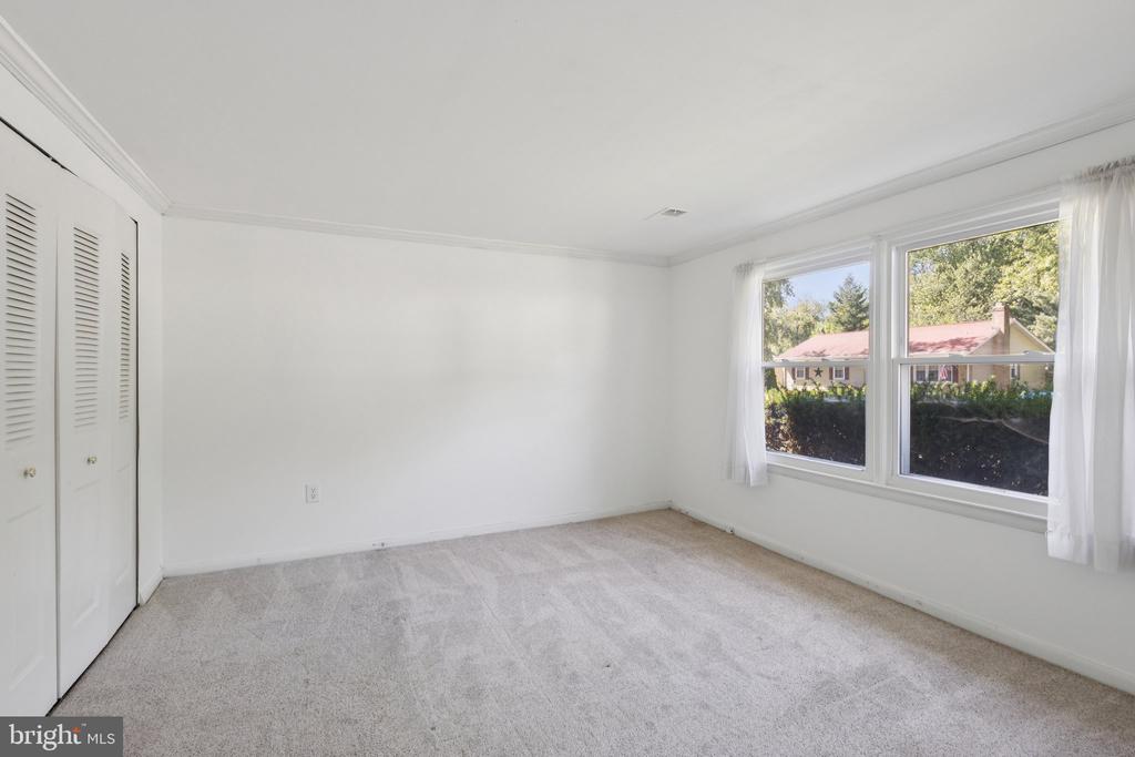 3925 FORGE DRIVE