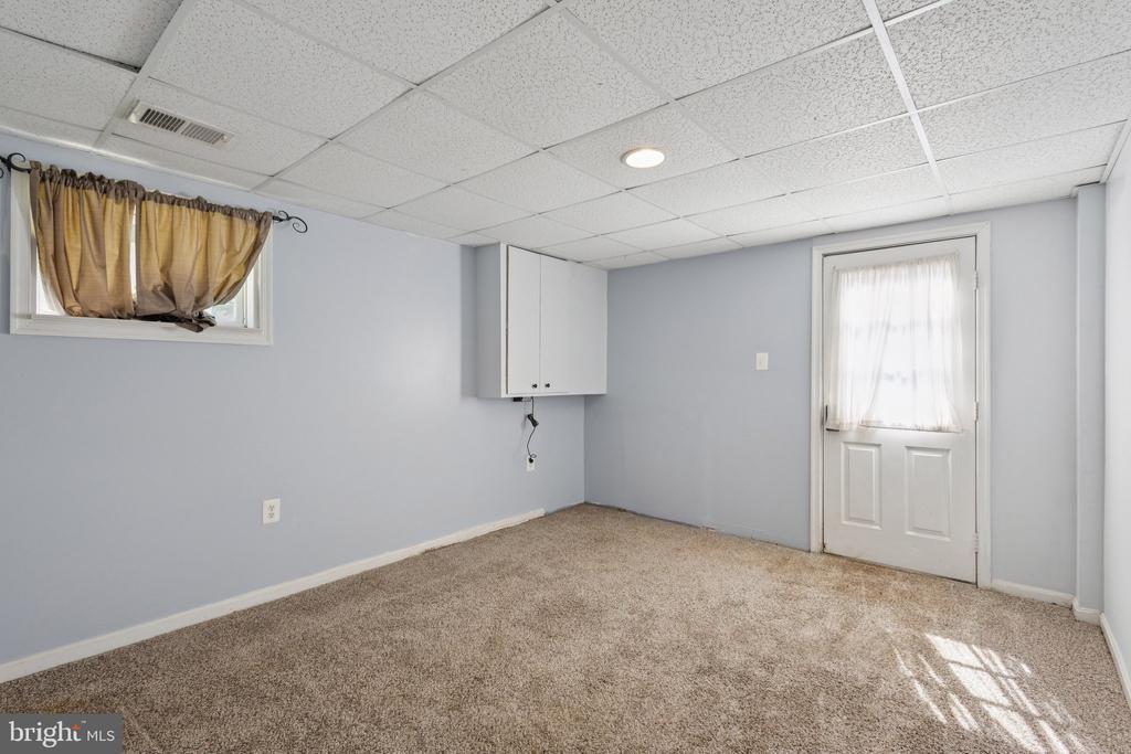 3925 FORGE DRIVE