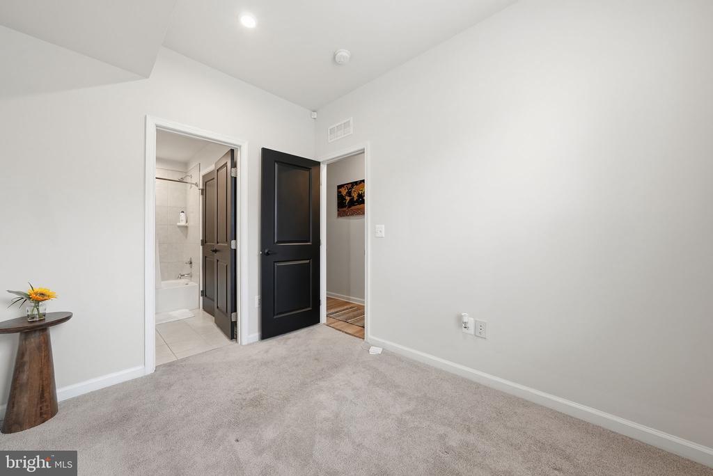 18363 REAPER HILL COURT
