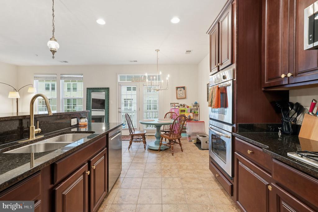2551 EASTBOURNE DRIVE