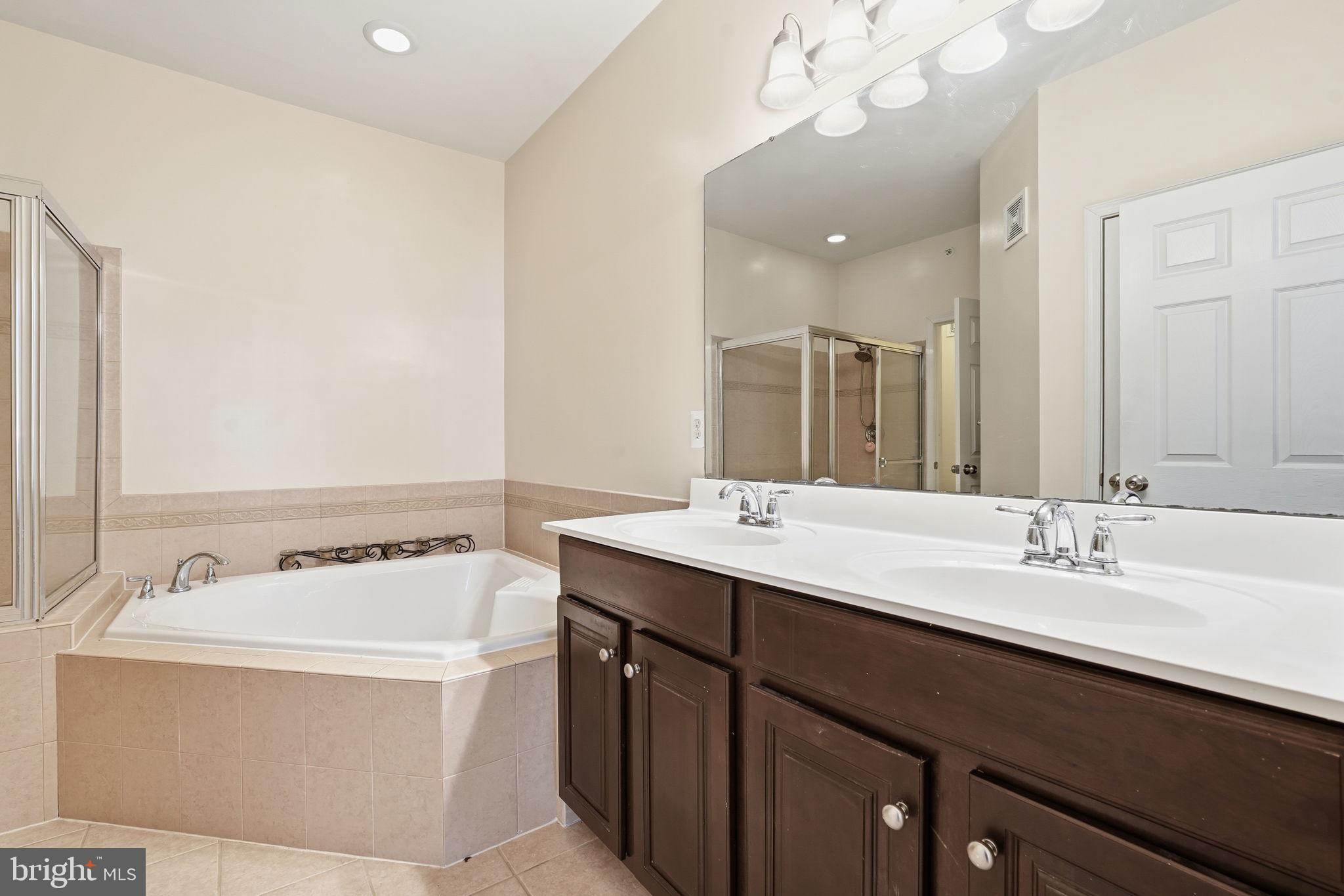 2551 EASTBOURNE DRIVE