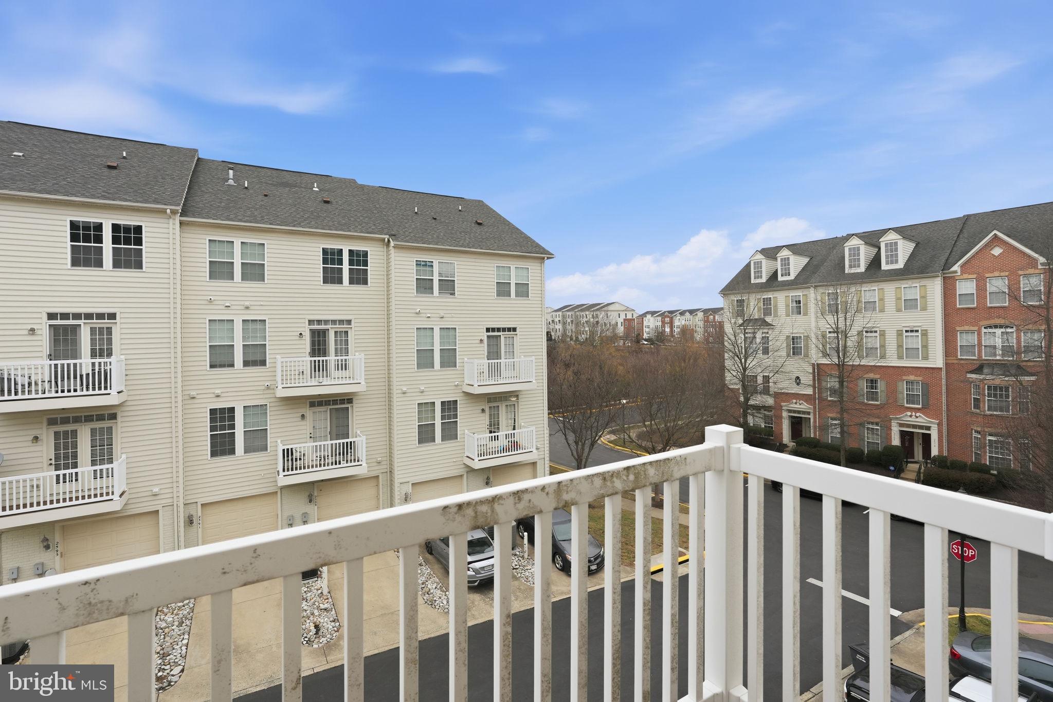 2551 EASTBOURNE DRIVE