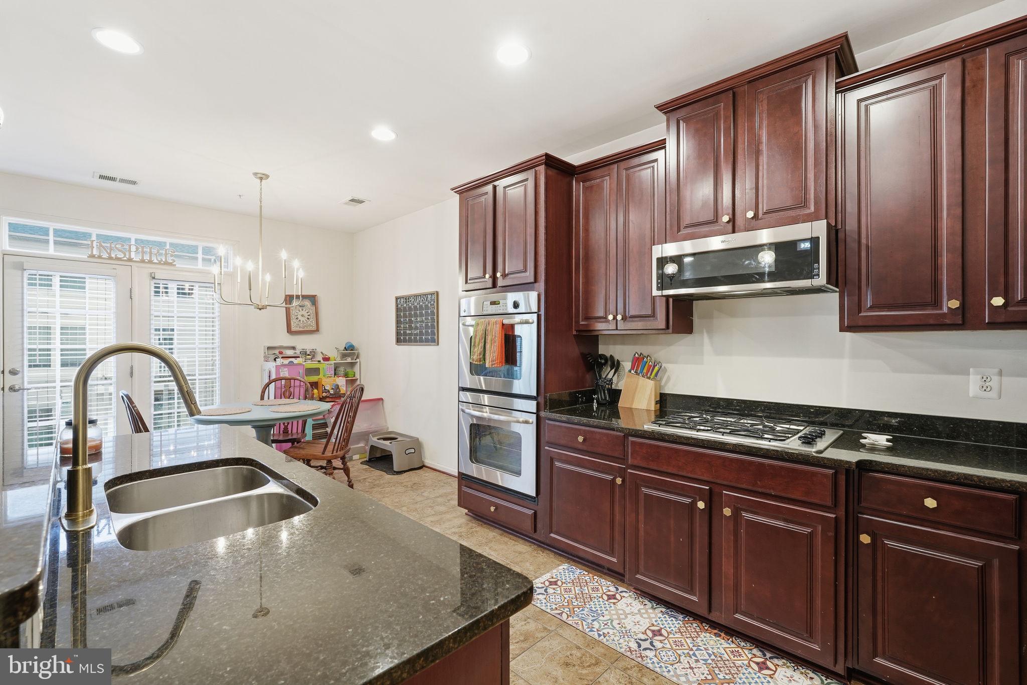 2551 EASTBOURNE DRIVE