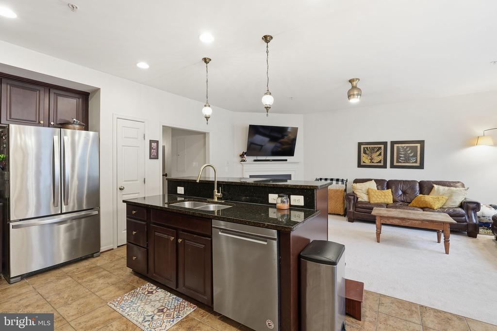 2551 EASTBOURNE DRIVE