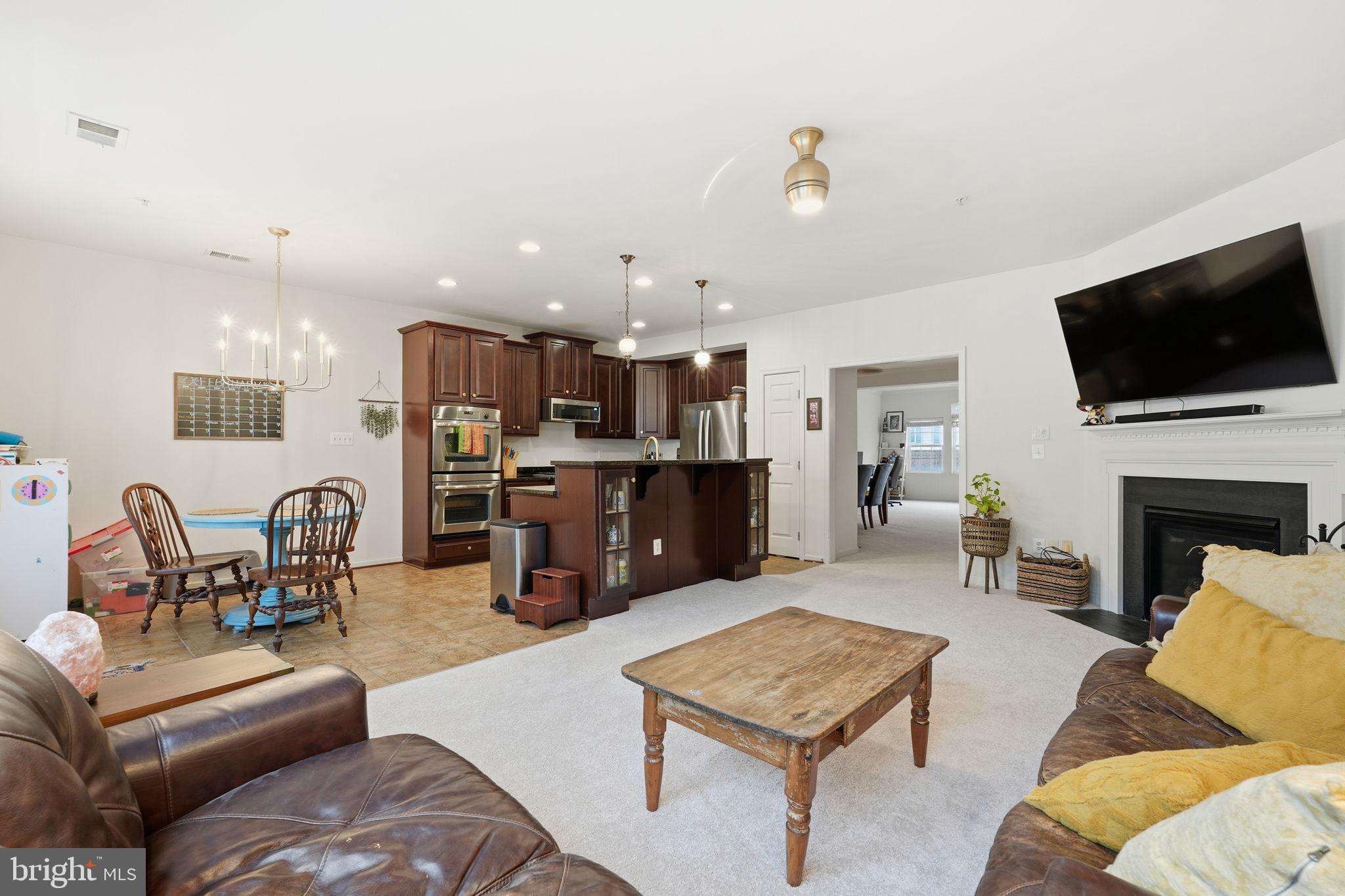 2551 EASTBOURNE DRIVE