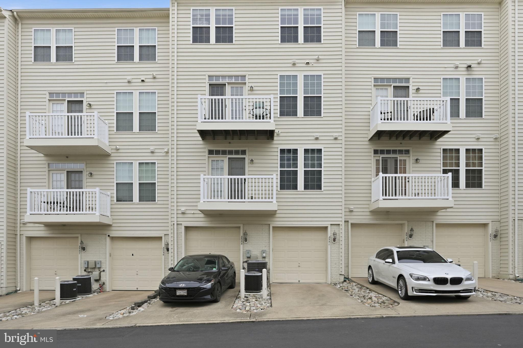 2551 EASTBOURNE DRIVE