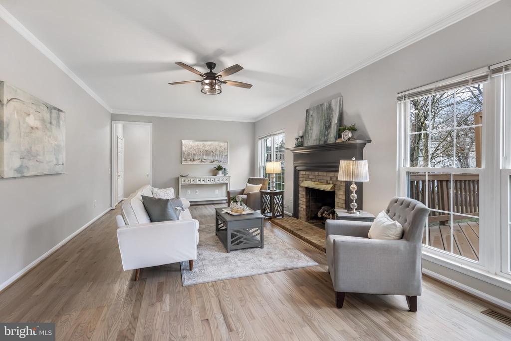 2796 MAPLE RIDGE DRIVE