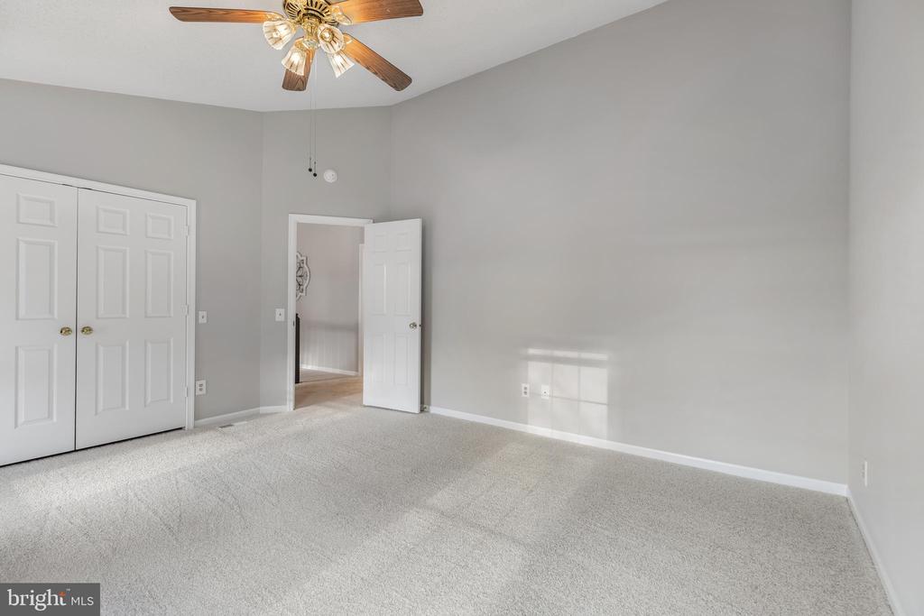 2796 MAPLE RIDGE DRIVE
