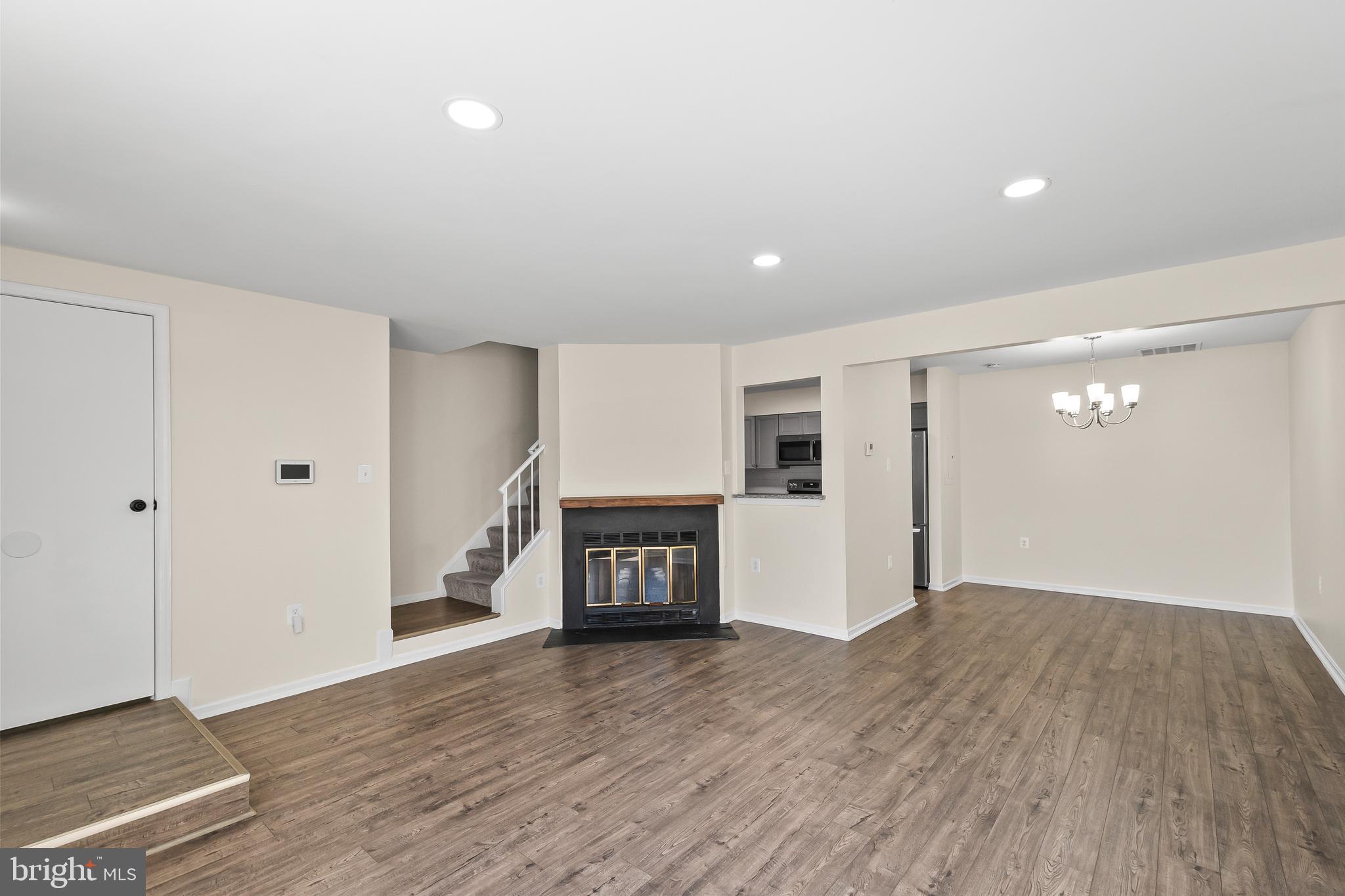 7614 JORDON HOLLOW COURT