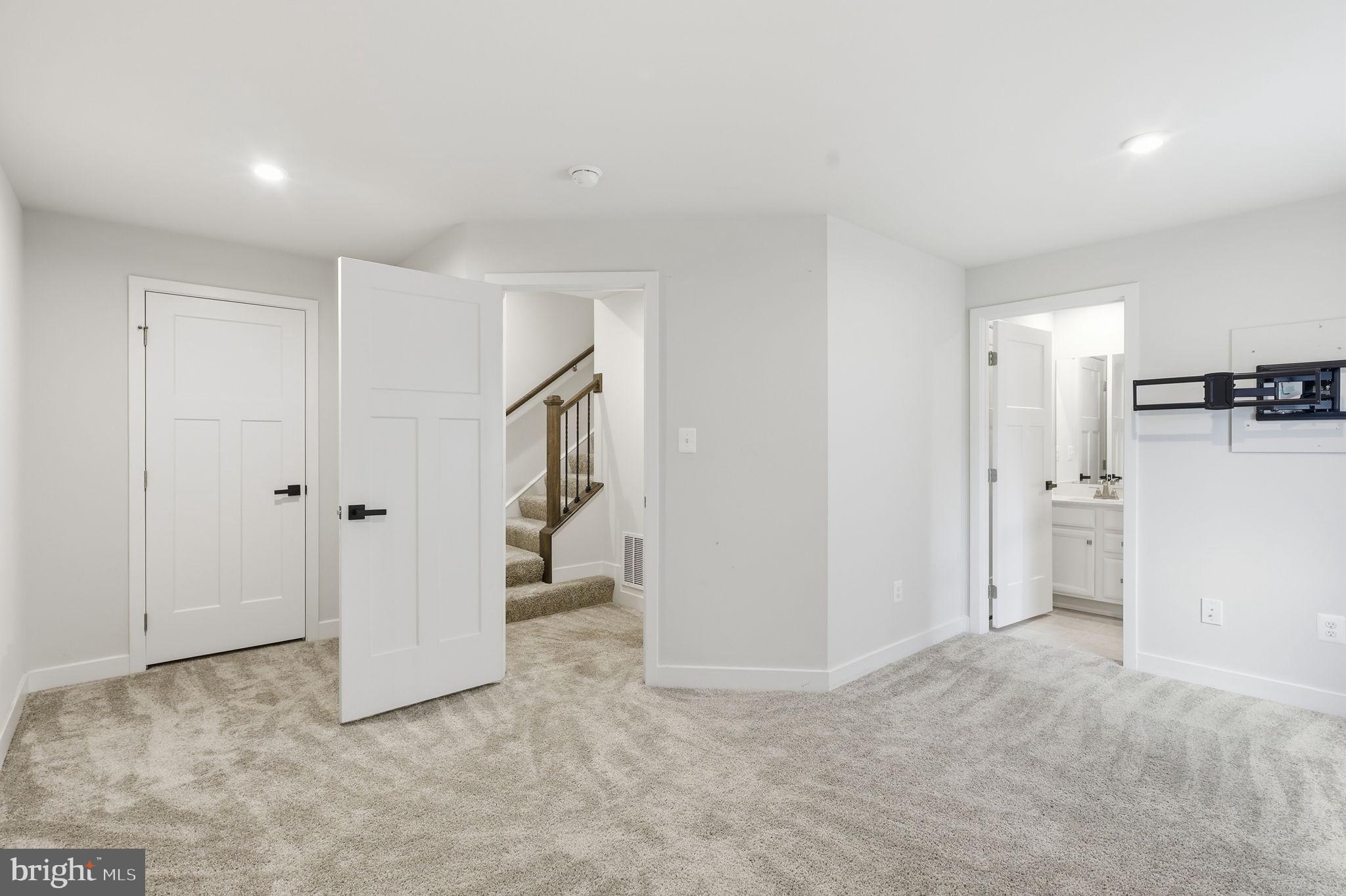 18091 RED CEDAR ROAD