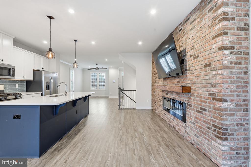 18091 RED CEDAR ROAD
