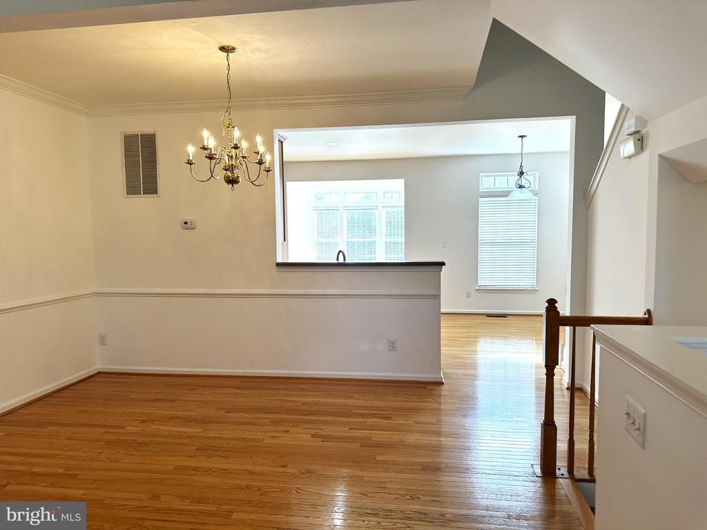 16606 BARGE CIRCLE