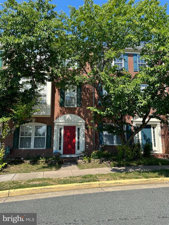 16606 BARGE CIRCLE