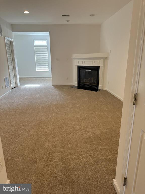 16606 BARGE CIRCLE