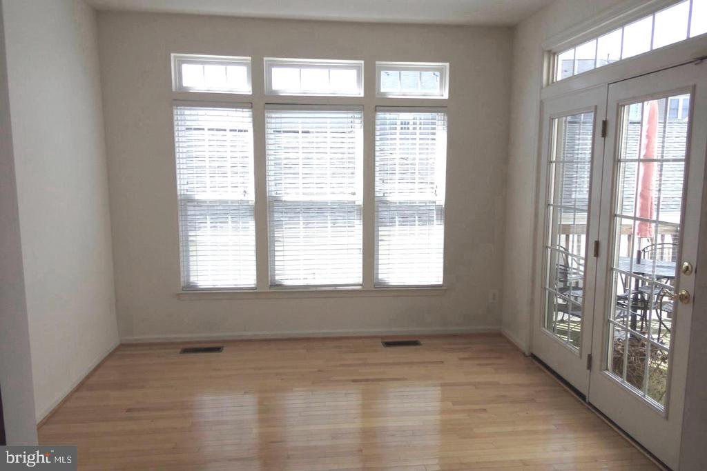 16606 BARGE CIRCLE