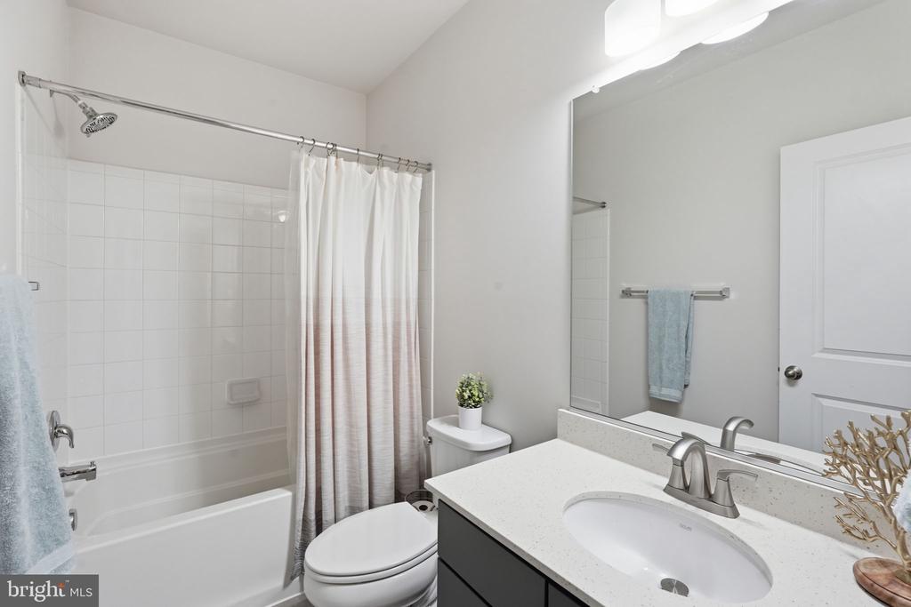 1555 MEADOWLARK GLEN ROAD