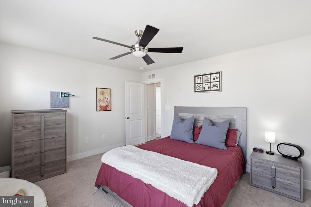 1555 MEADOWLARK GLEN ROAD