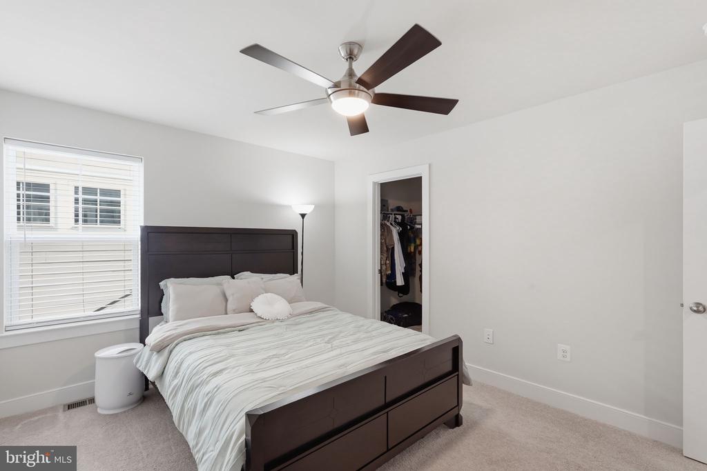 1555 MEADOWLARK GLEN ROAD
