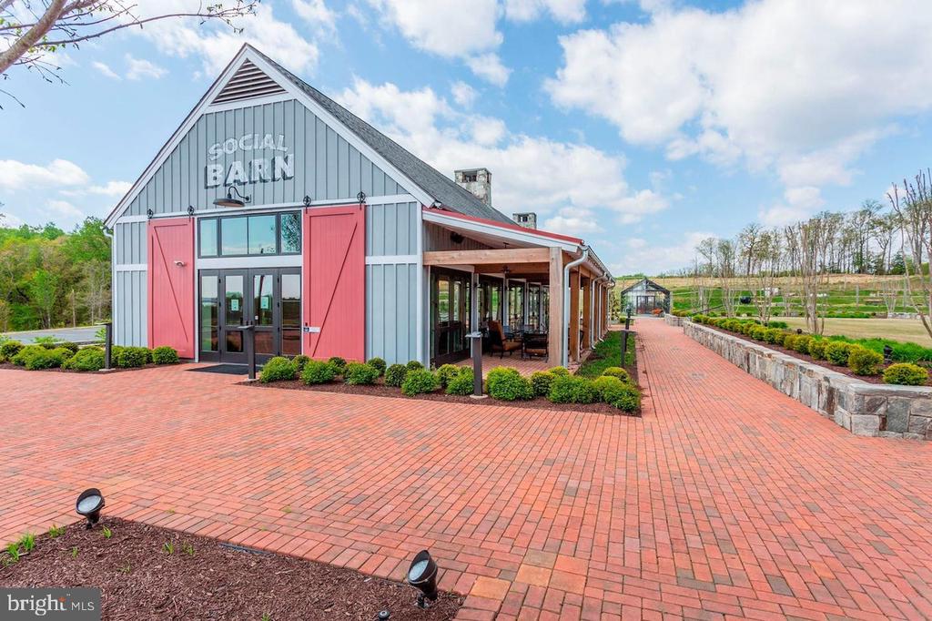 1555 MEADOWLARK GLEN ROAD