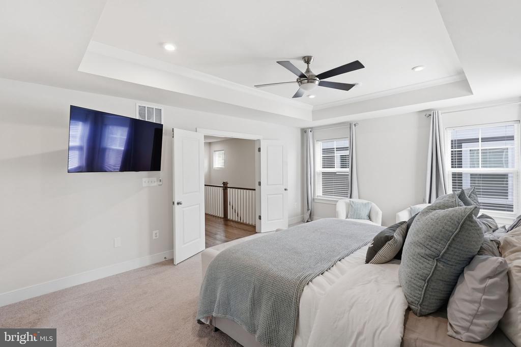1555 MEADOWLARK GLEN ROAD