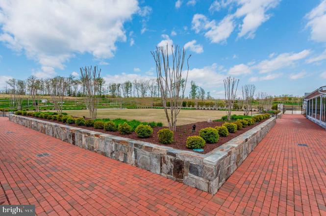 1555 MEADOWLARK GLEN ROAD